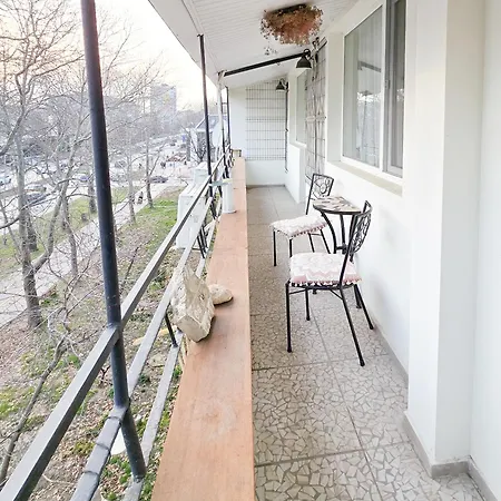 Urban Nest Near The Center Apartment